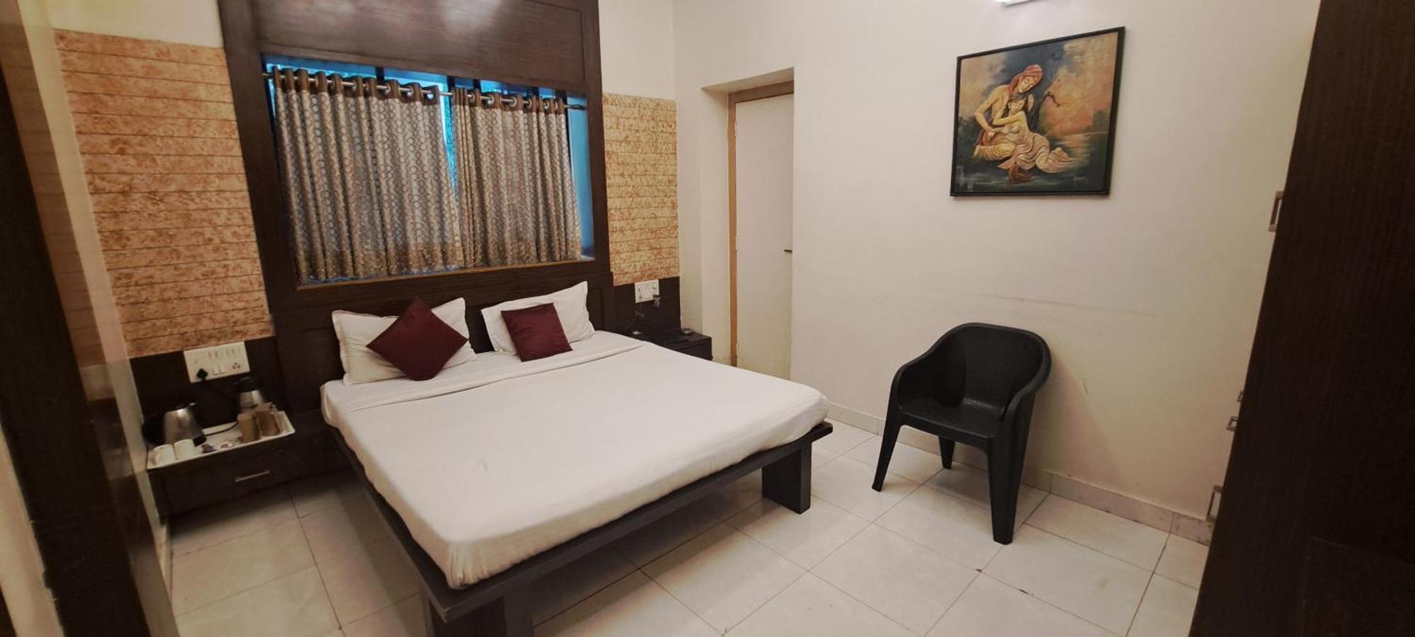 Hotel Shivam Пуна Экстерьер фото
